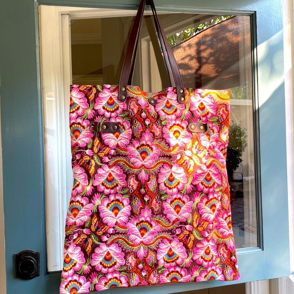 Beautiful embroidered travel bag by Wabags